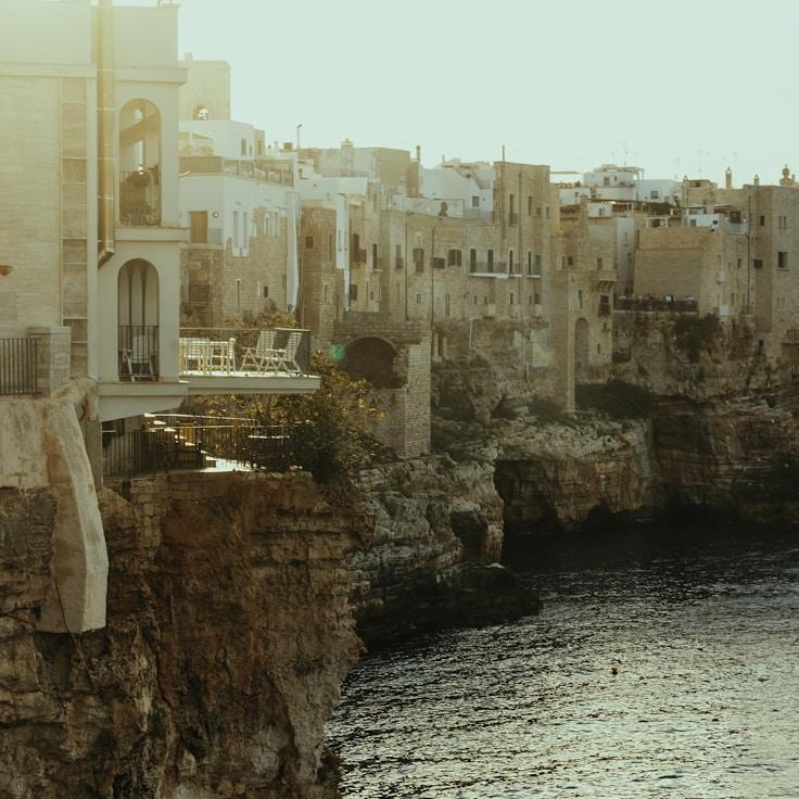 Family terraces and cafés for calm evenings in London